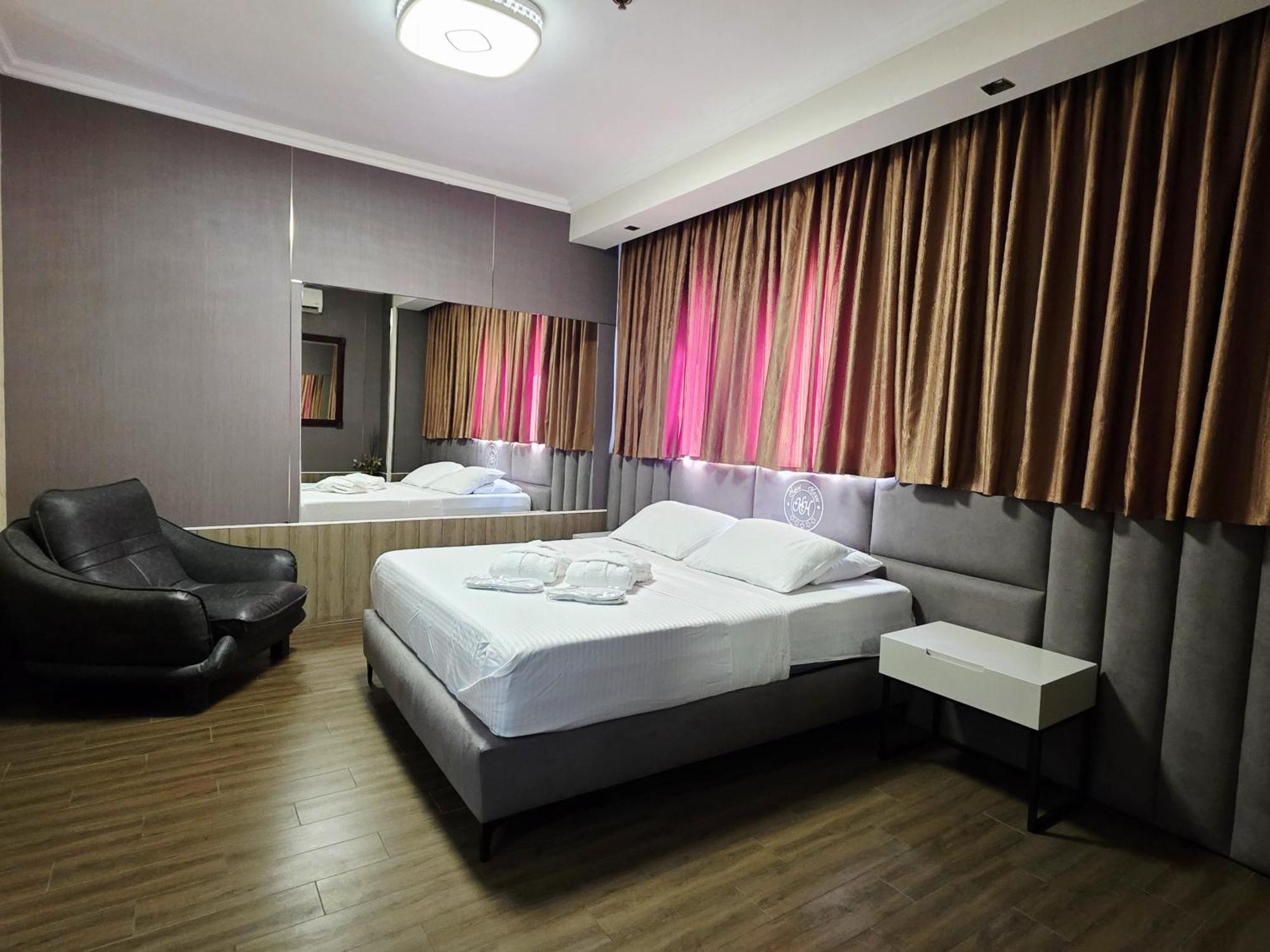 Hotel House Rishon LeZion Exteriör bild